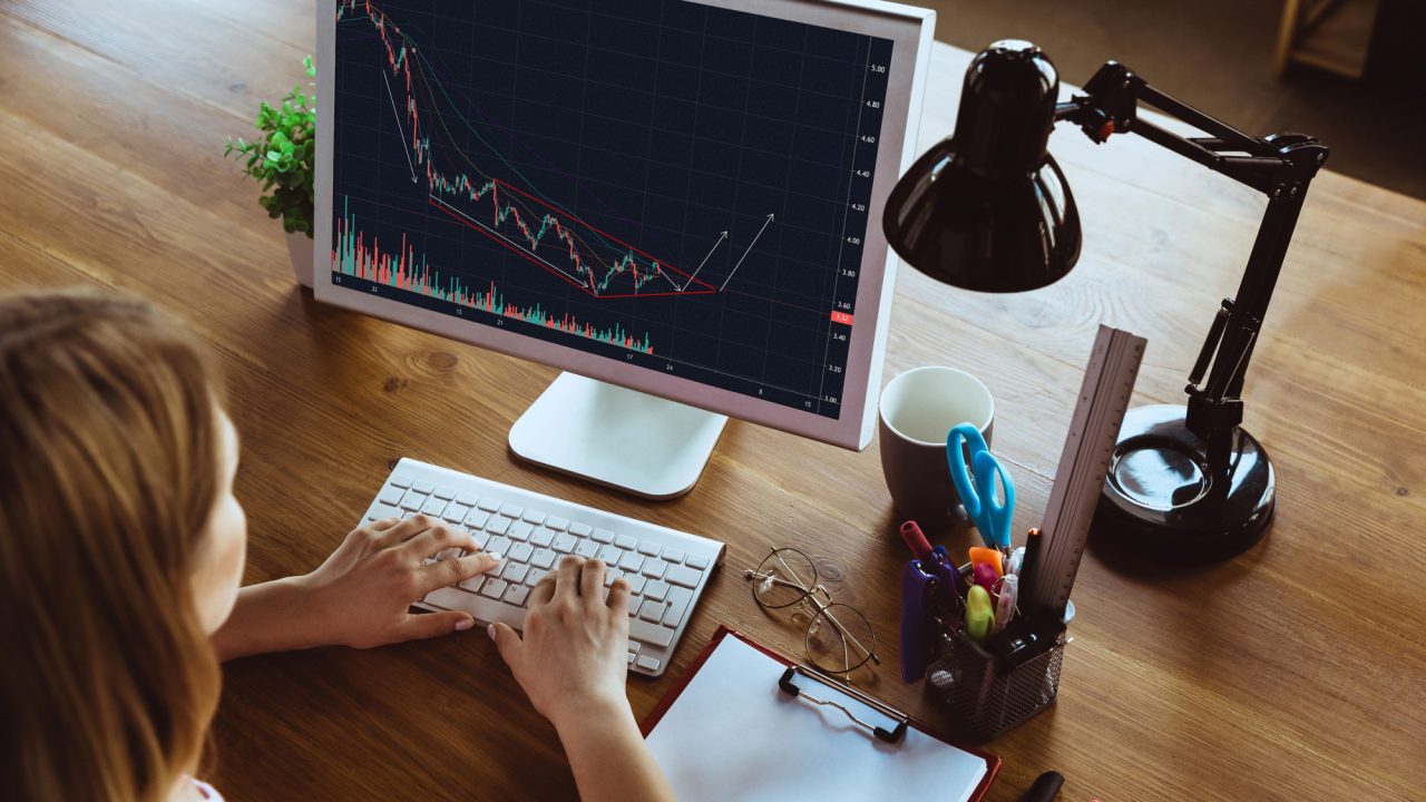 RTHAE: Menghubungkan Perdagangan Spot dan Kontrak dalam Satu Platform